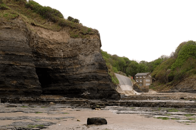 Boggle Hole cliffs along Robin Hood's Bay